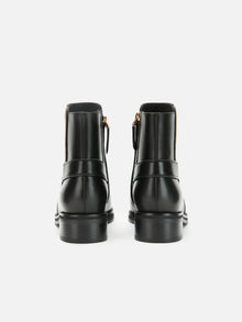 Elegant Minimalist Boot | Black