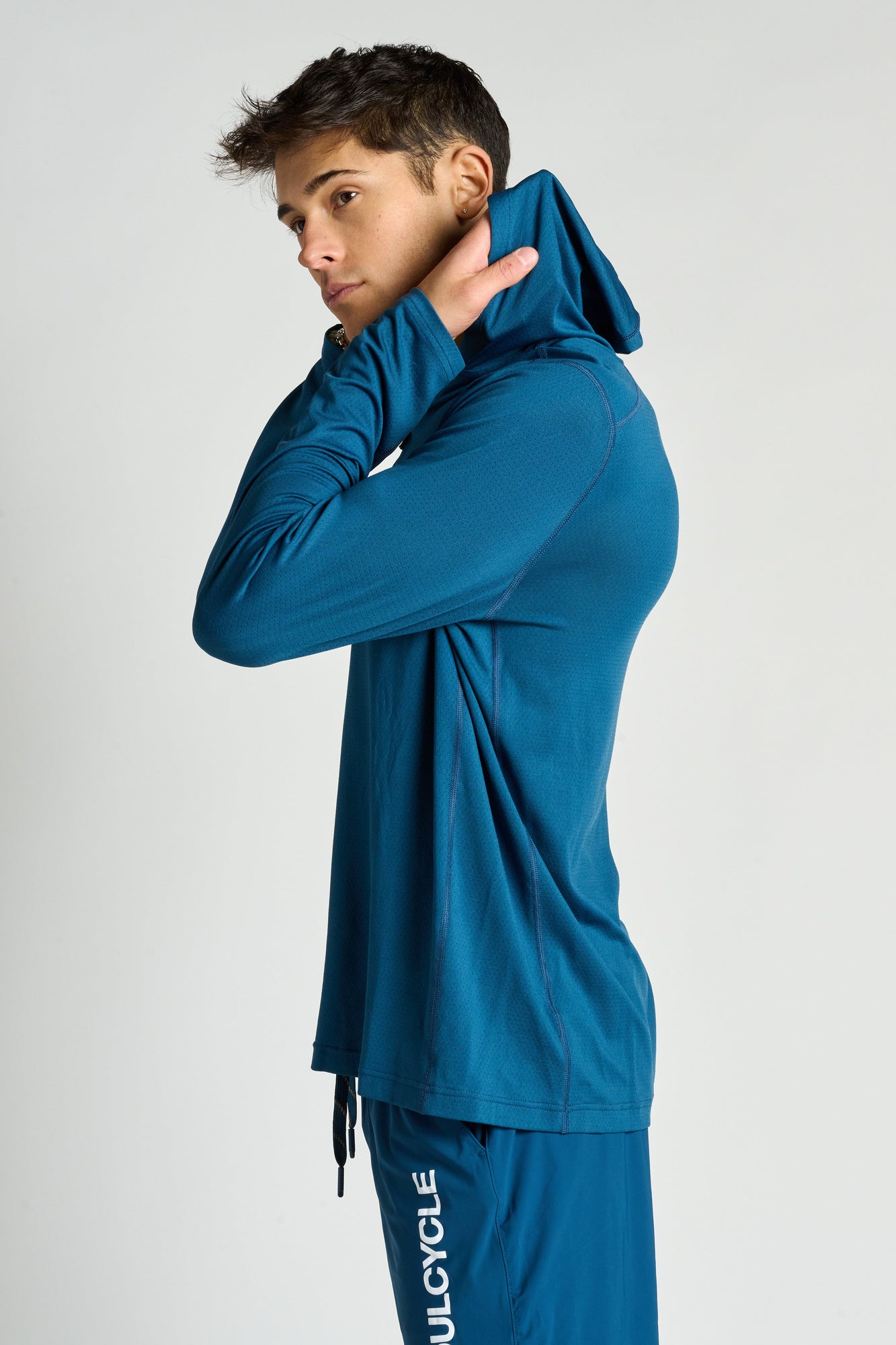 Rhone | Invictus Training 1/4 Zip Hoodie | Cape Blue