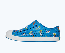 Side view of a Native Shoes Adults Jefferson Print | WaveBl/ShlWht/NanSails Footwear