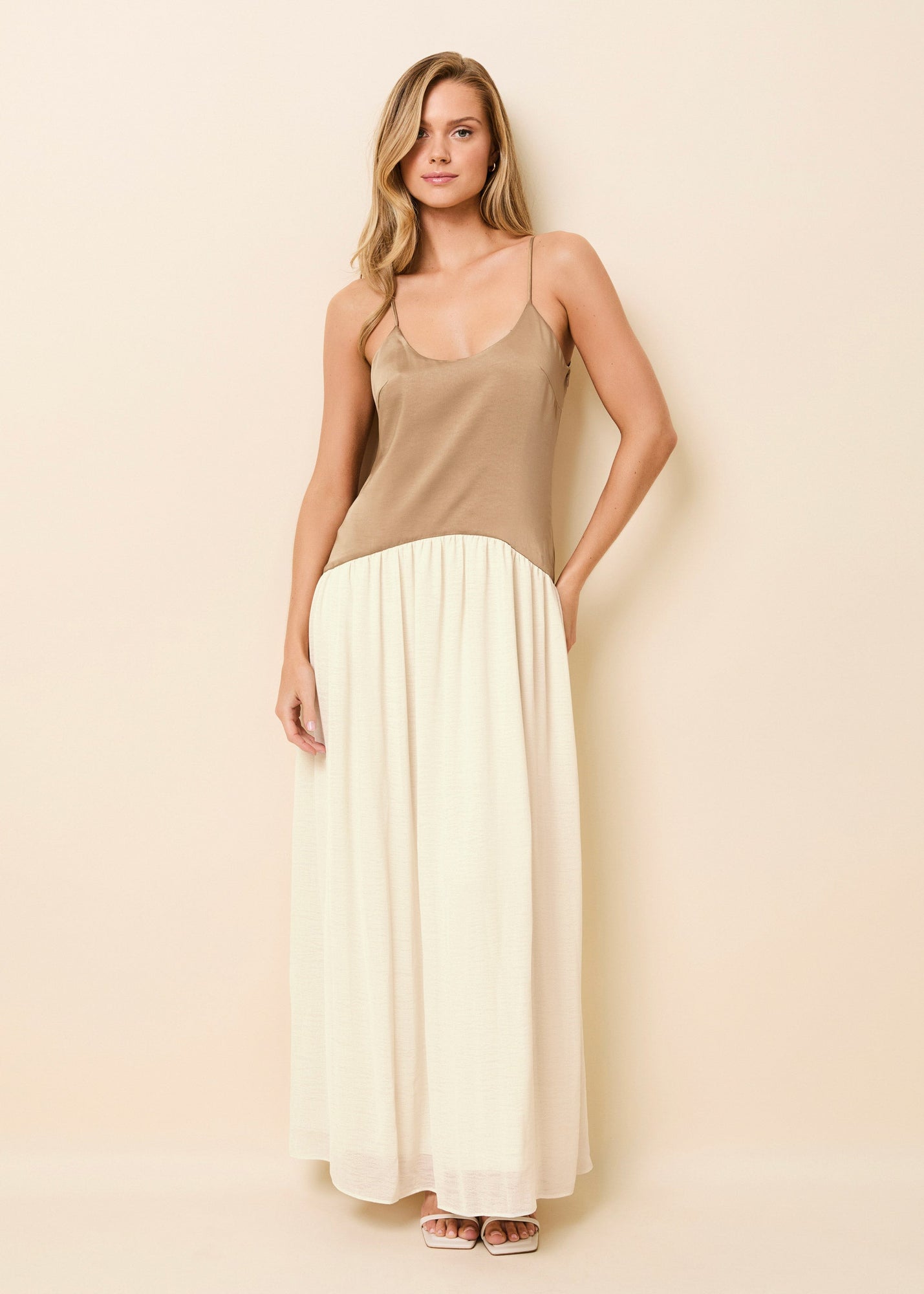 Talulla Dress Camel / Brule - Solid & Striped