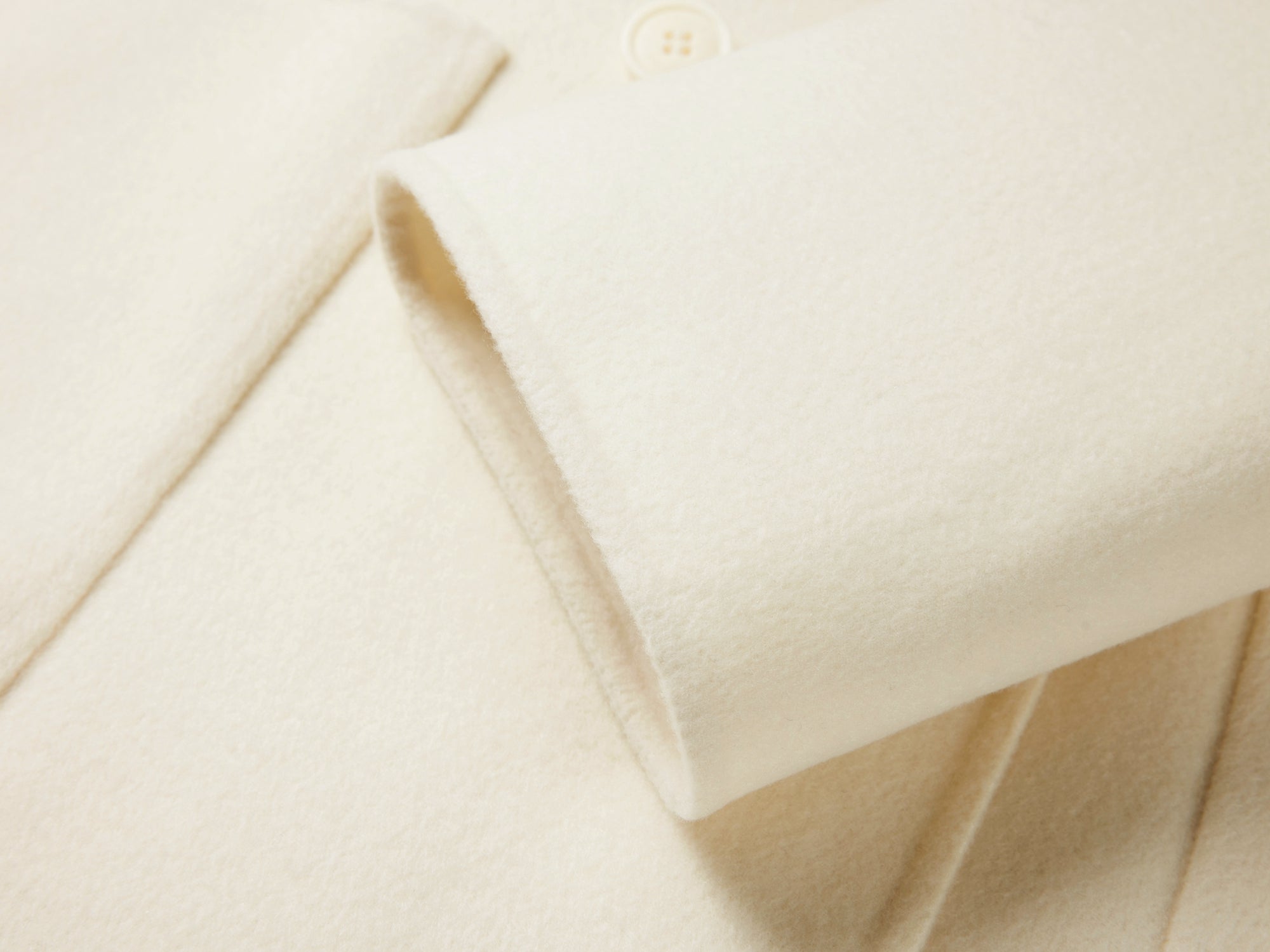Alashan Cashmere Coat | White