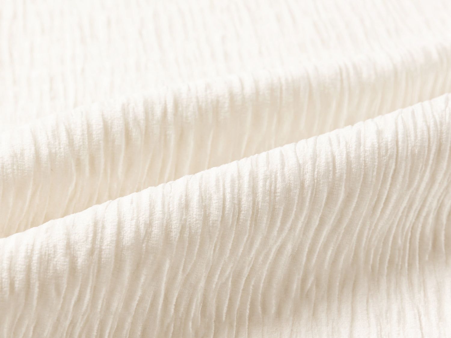 Velvet Pleated Straight Pants | White