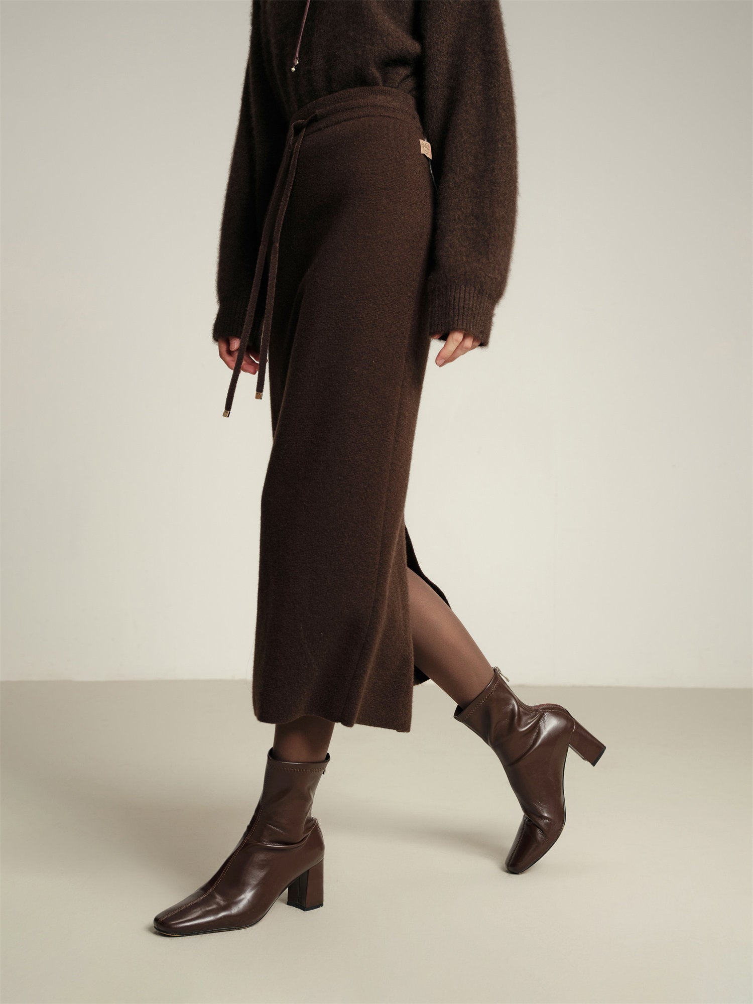 Yak Wool Straight Midi Skirt | Brown