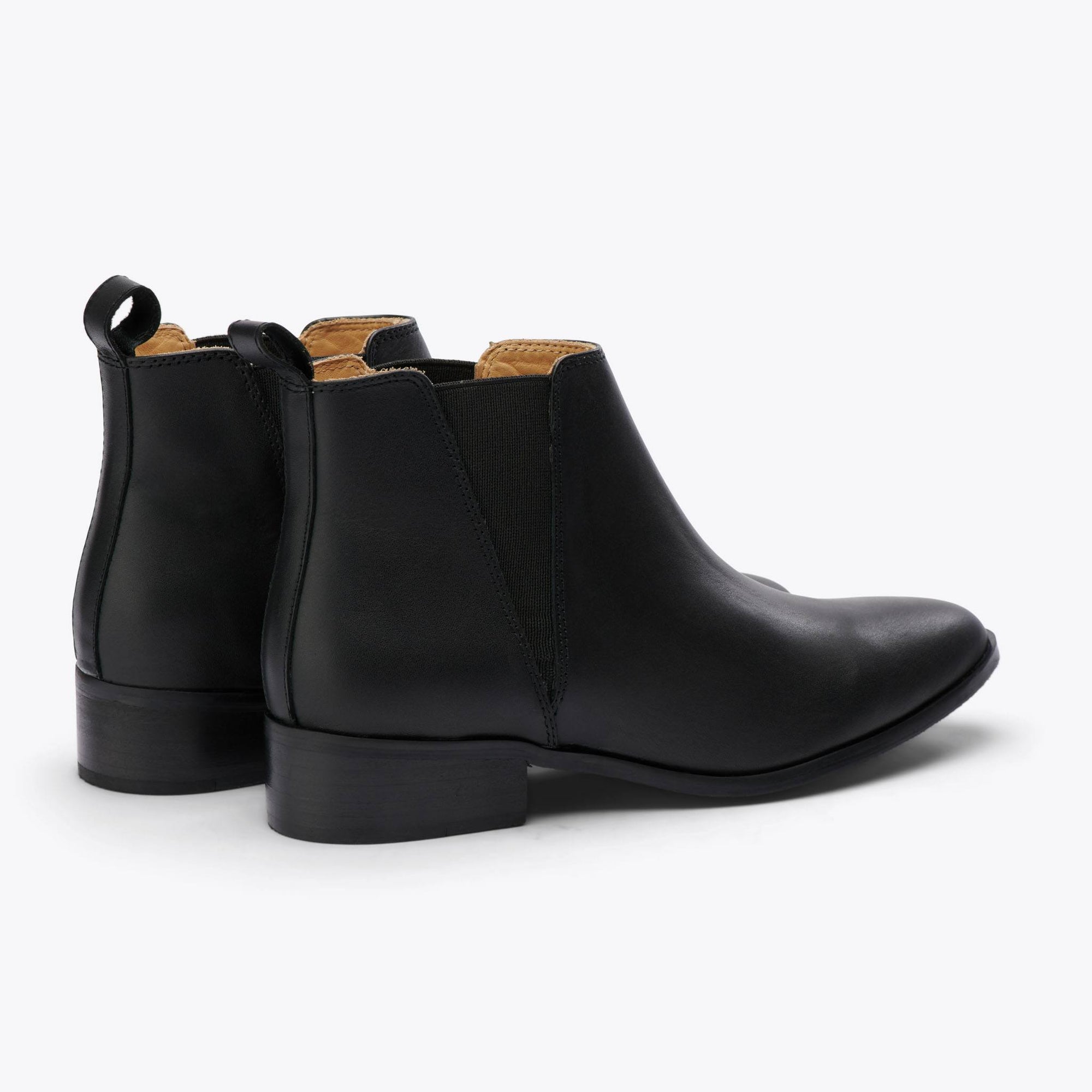 Product image 3 of the Classic Chelsea Commuter Boot Black/Black Nisolo