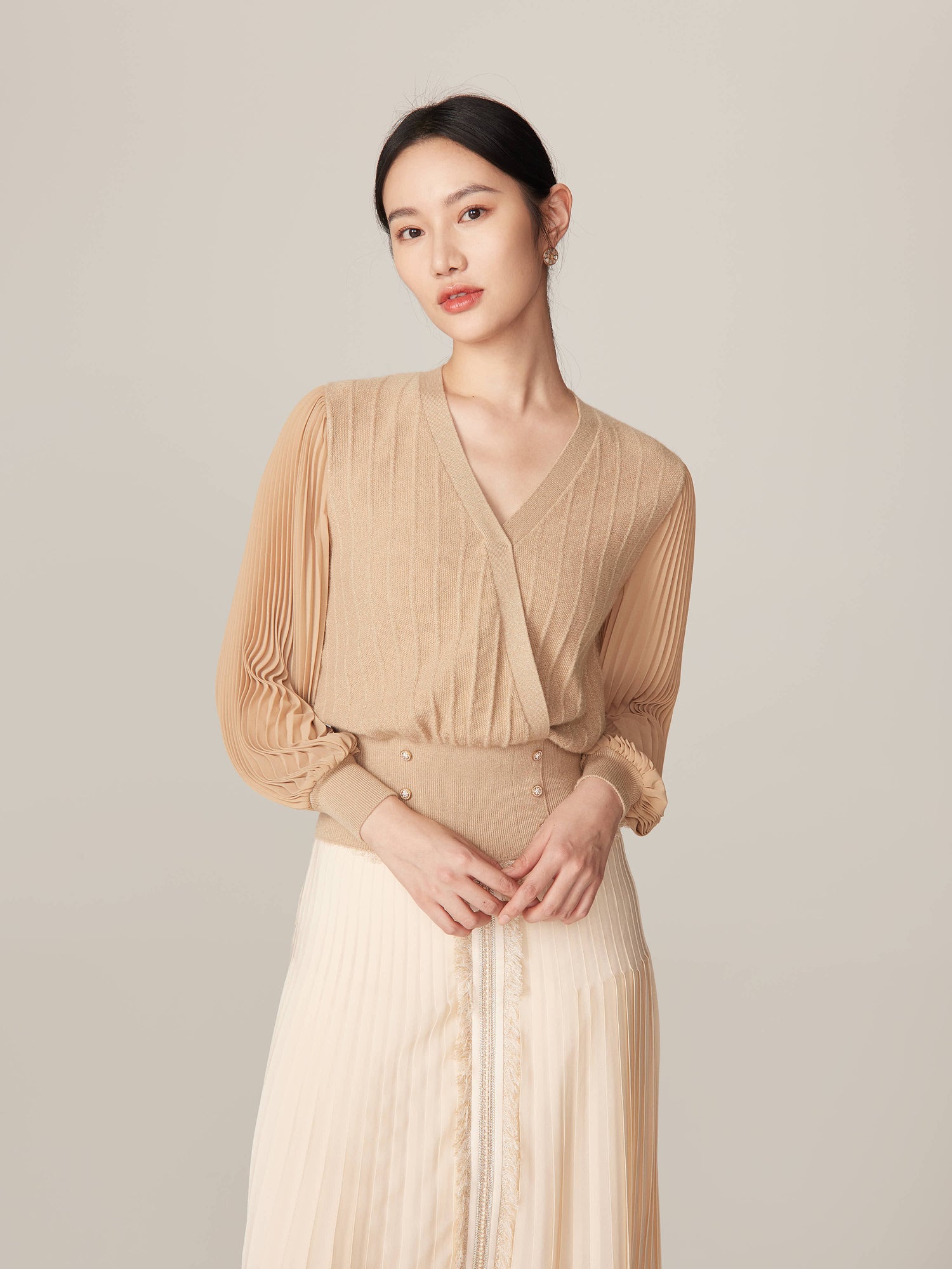V-Neck Knit Top | Beige
