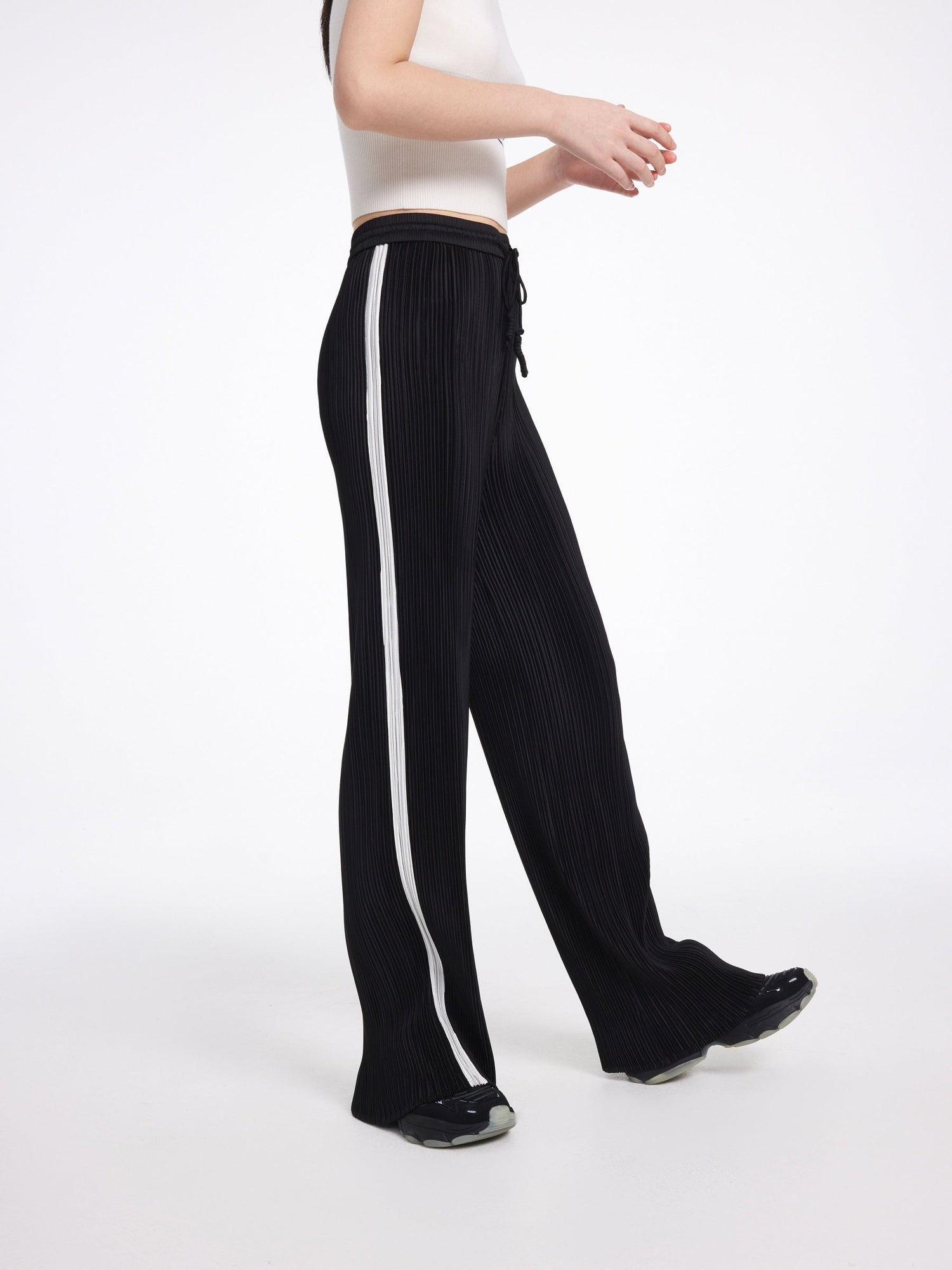 Wide-Leg Straight Pants | Black