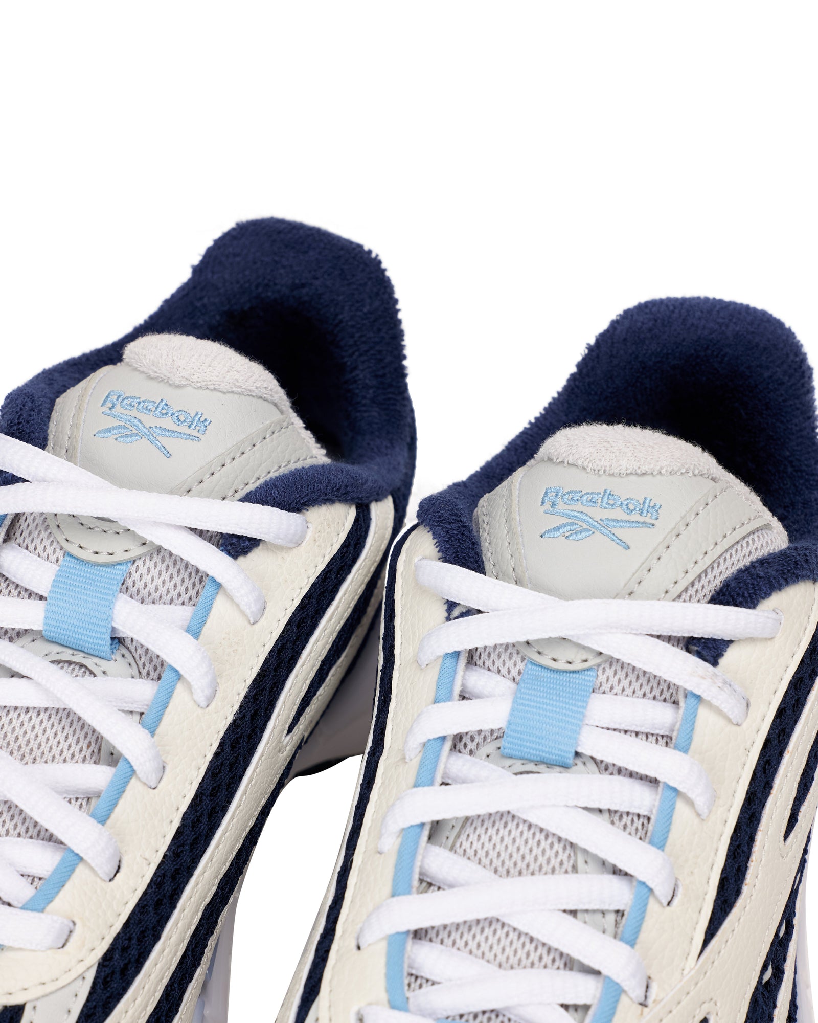 Womens | Guizio X Reebok Zig 2.5 Plus | Light Blue