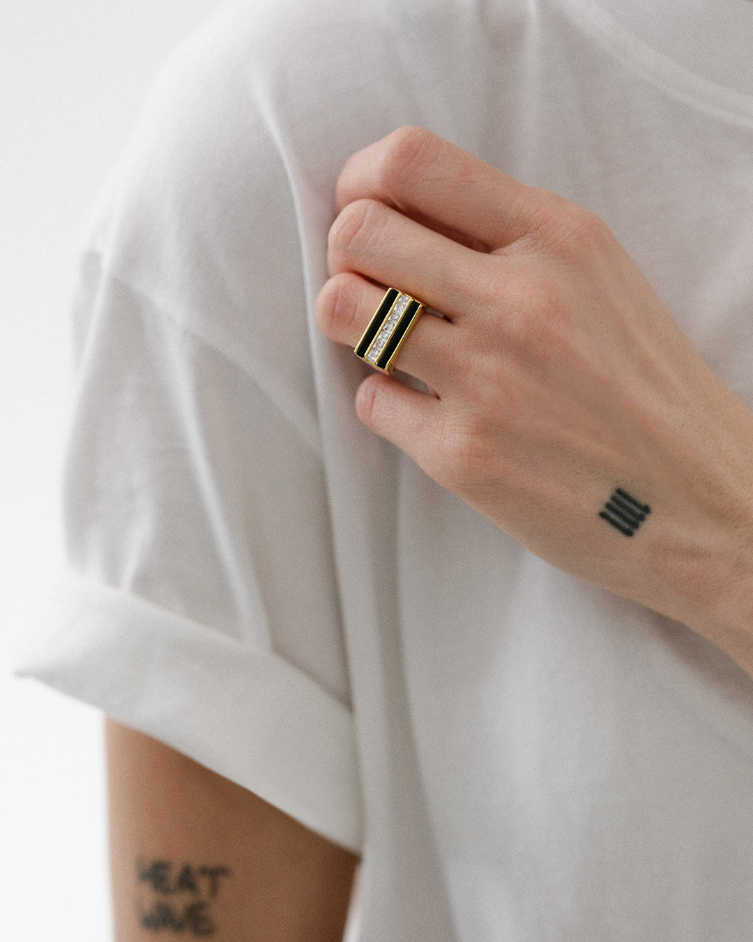 Panini Ring | Black Onyx/Cubic Zirconia | Gold