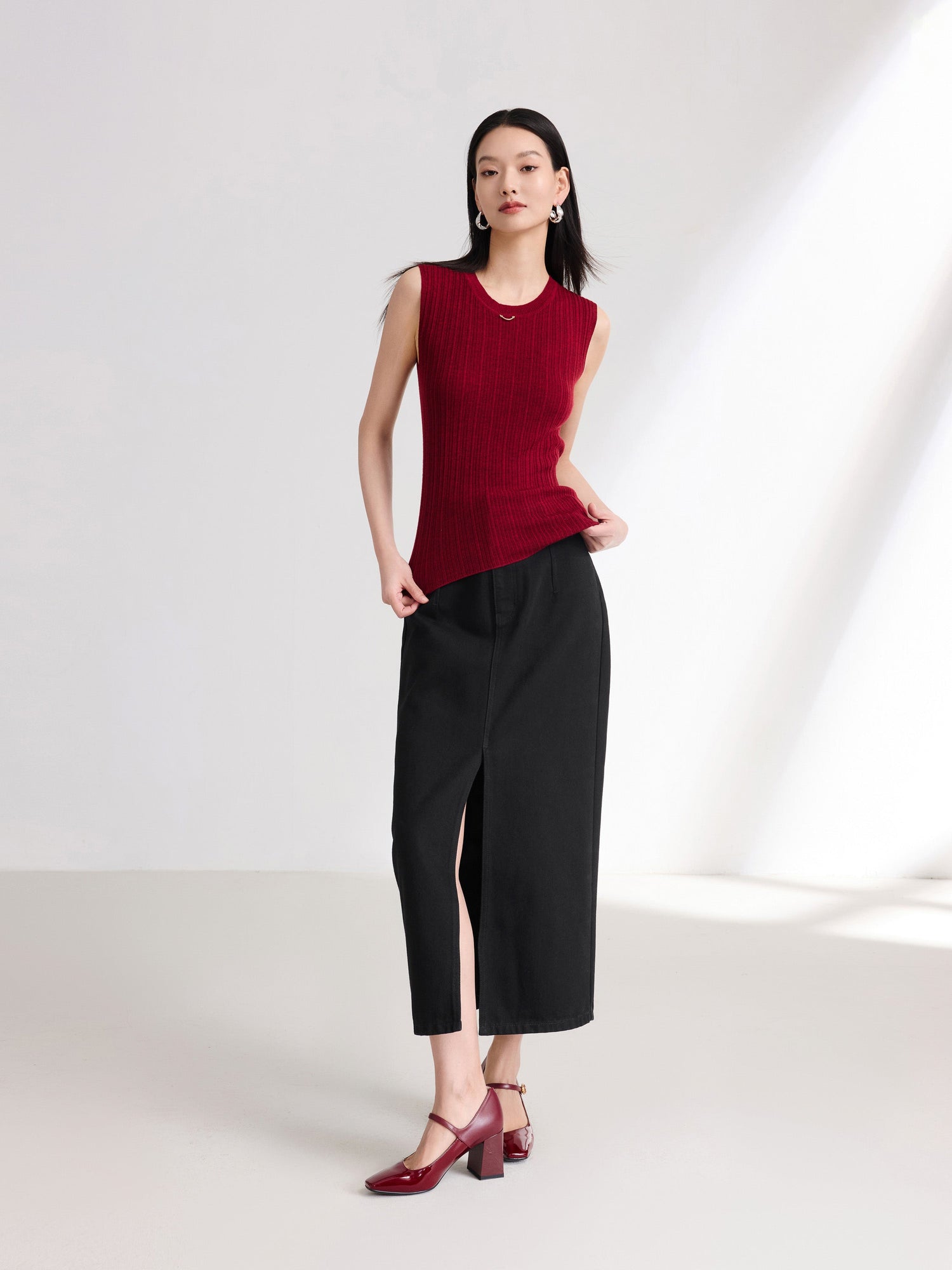 Wool Sleeveless Vest | Wine Red