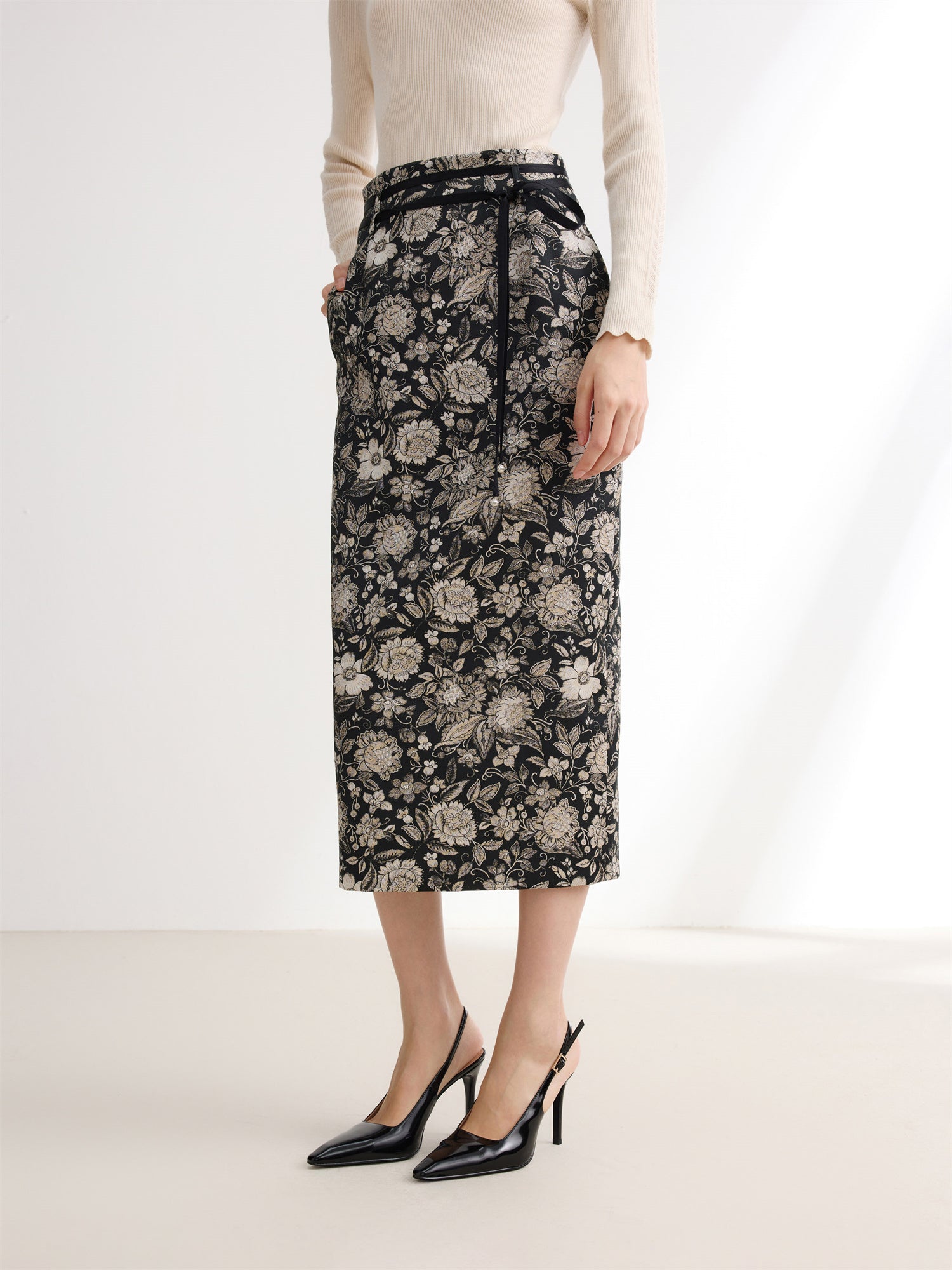 Tie Belt Skirt | Black Floral