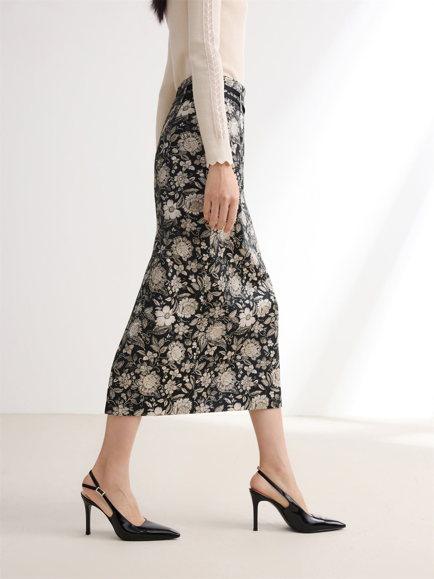 Tie Belt Skirt | Black Floral
