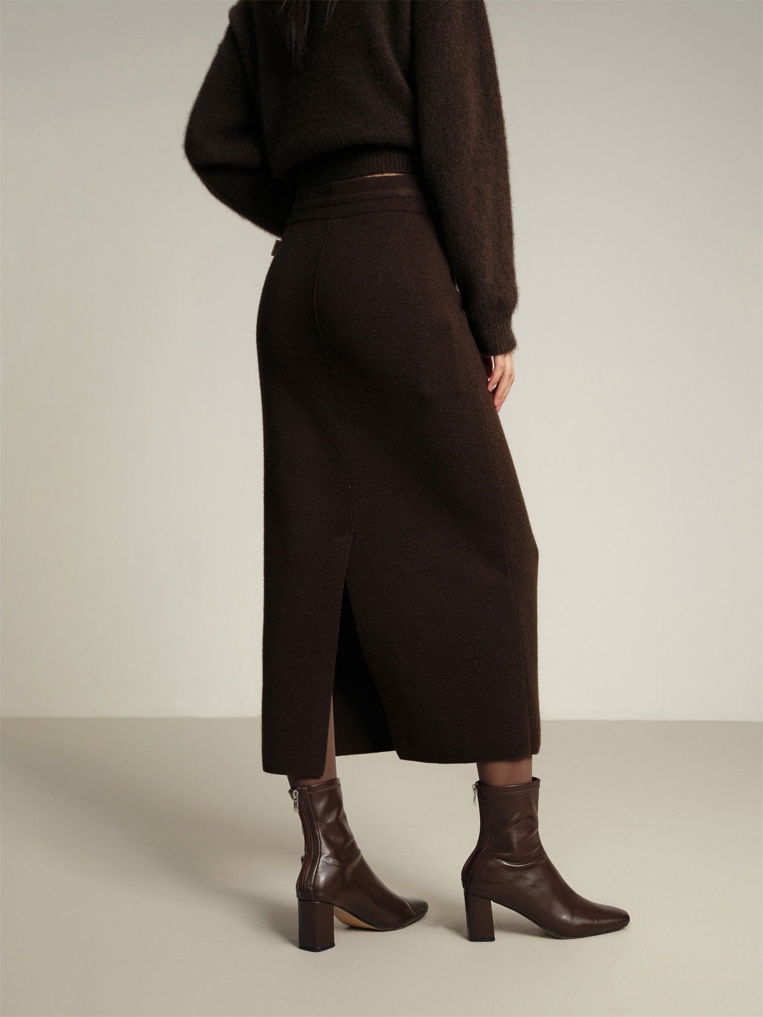 Yak Wool Straight Midi Skirt | Brown