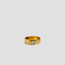 The Fluted Signet Ring | Clear
