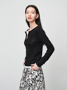 Slim round neck knit base sweater | Black
