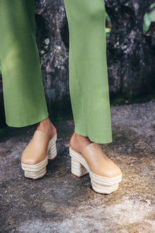 Leah Clog | Camel