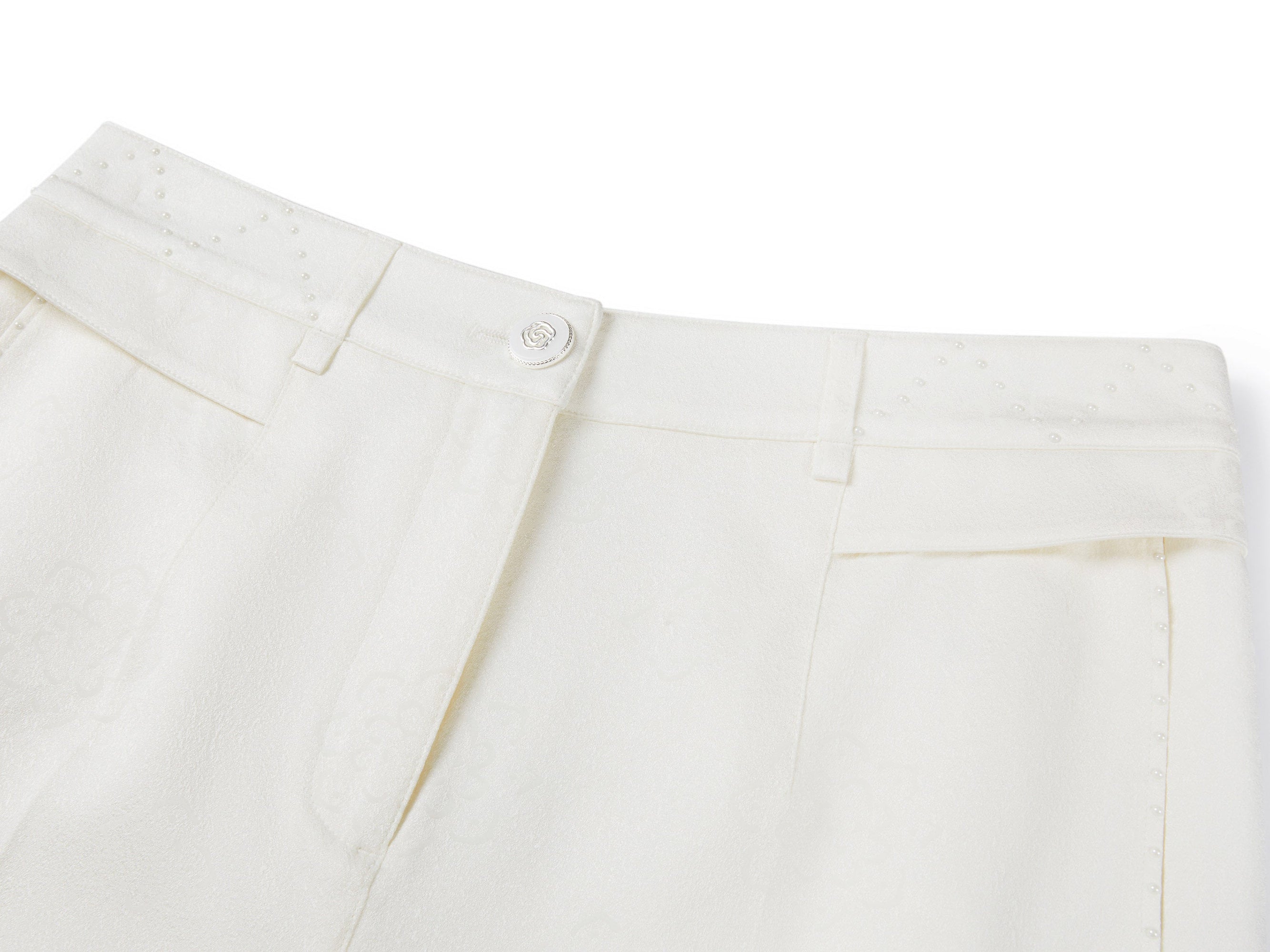Casual Shorts | White
