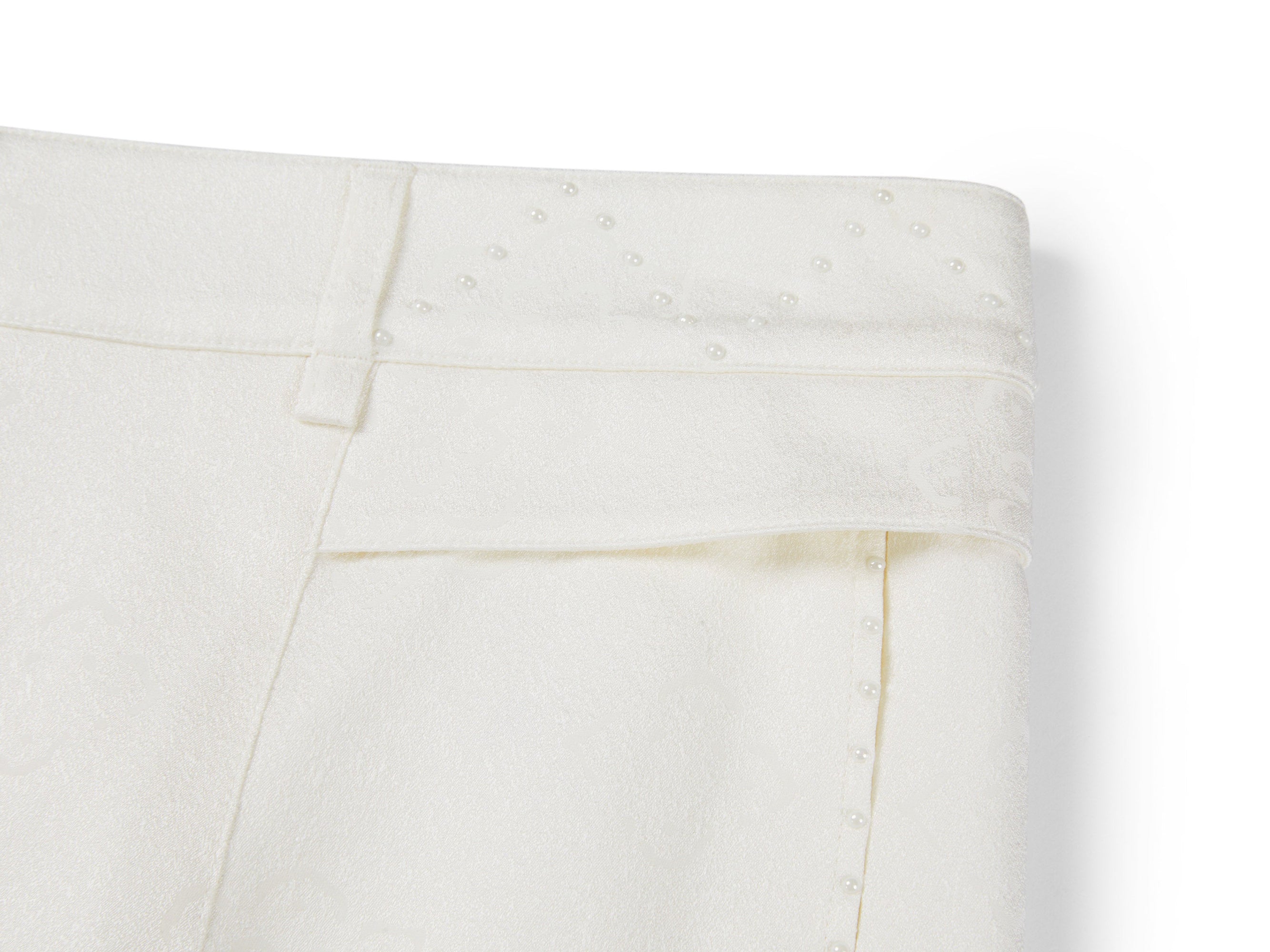 Casual Shorts | White