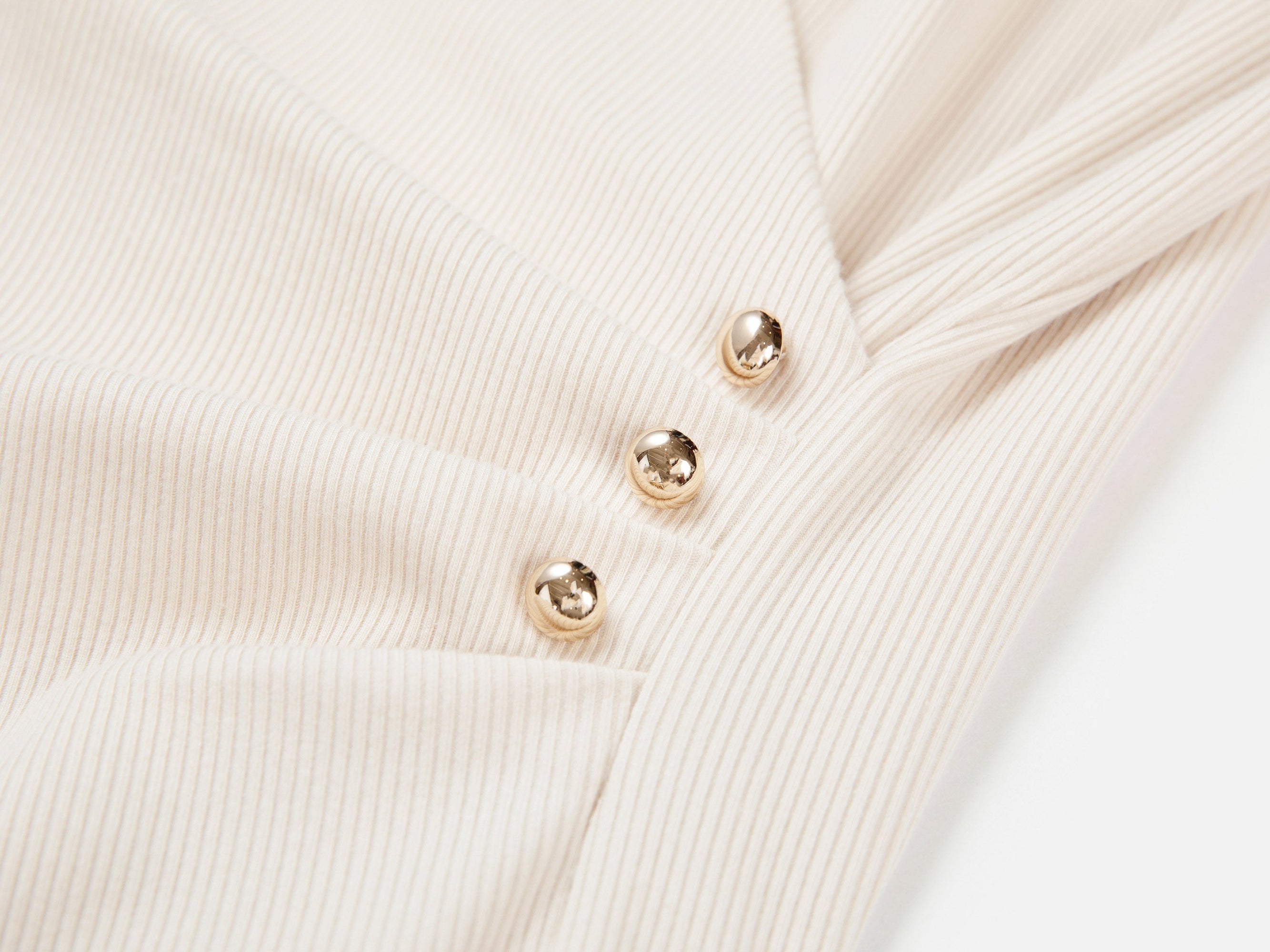 V-Neck Slim-Fit Slimming Top | Beige
