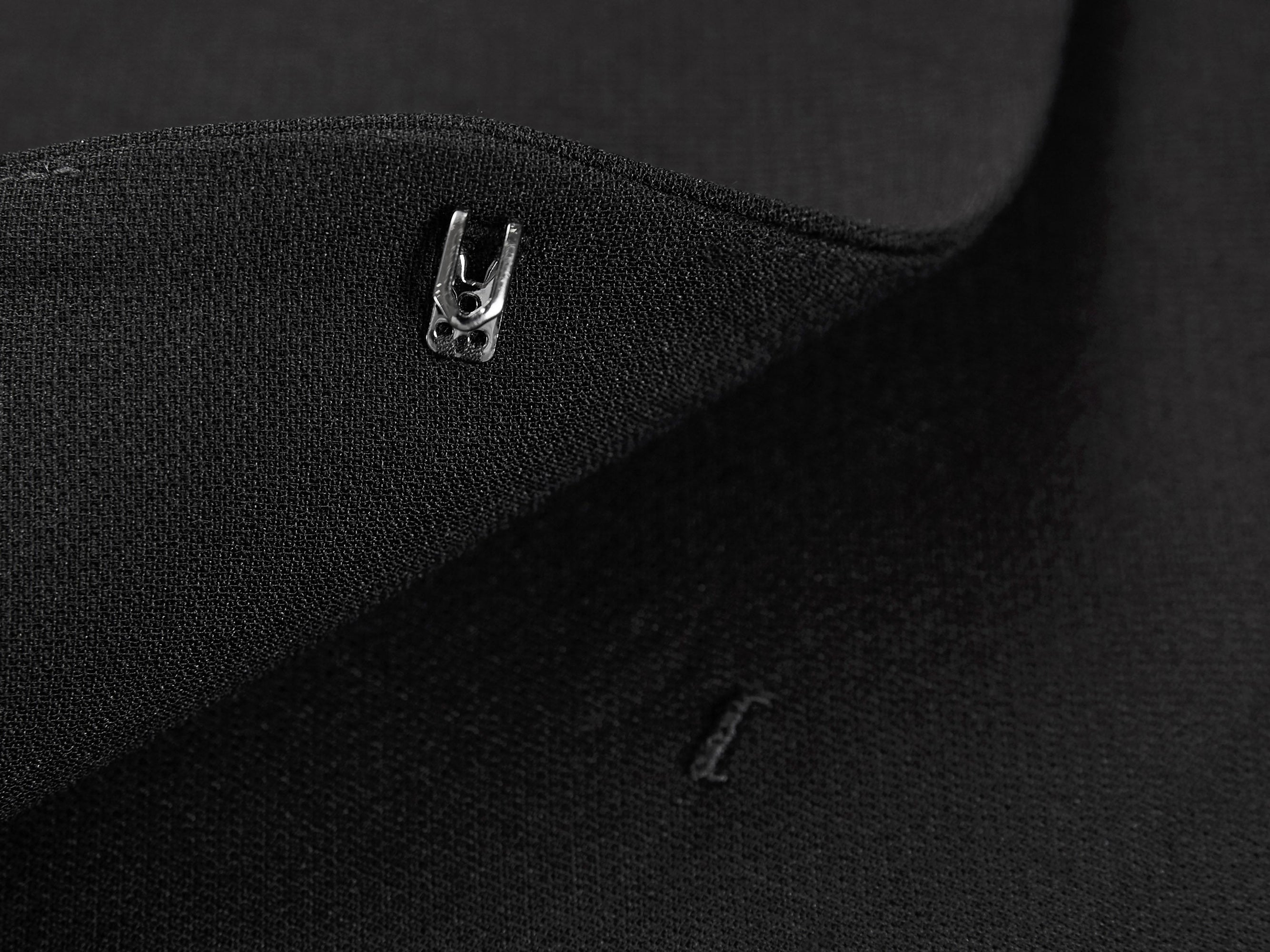 Subtle Shoulder Embroidery Blazer | Black