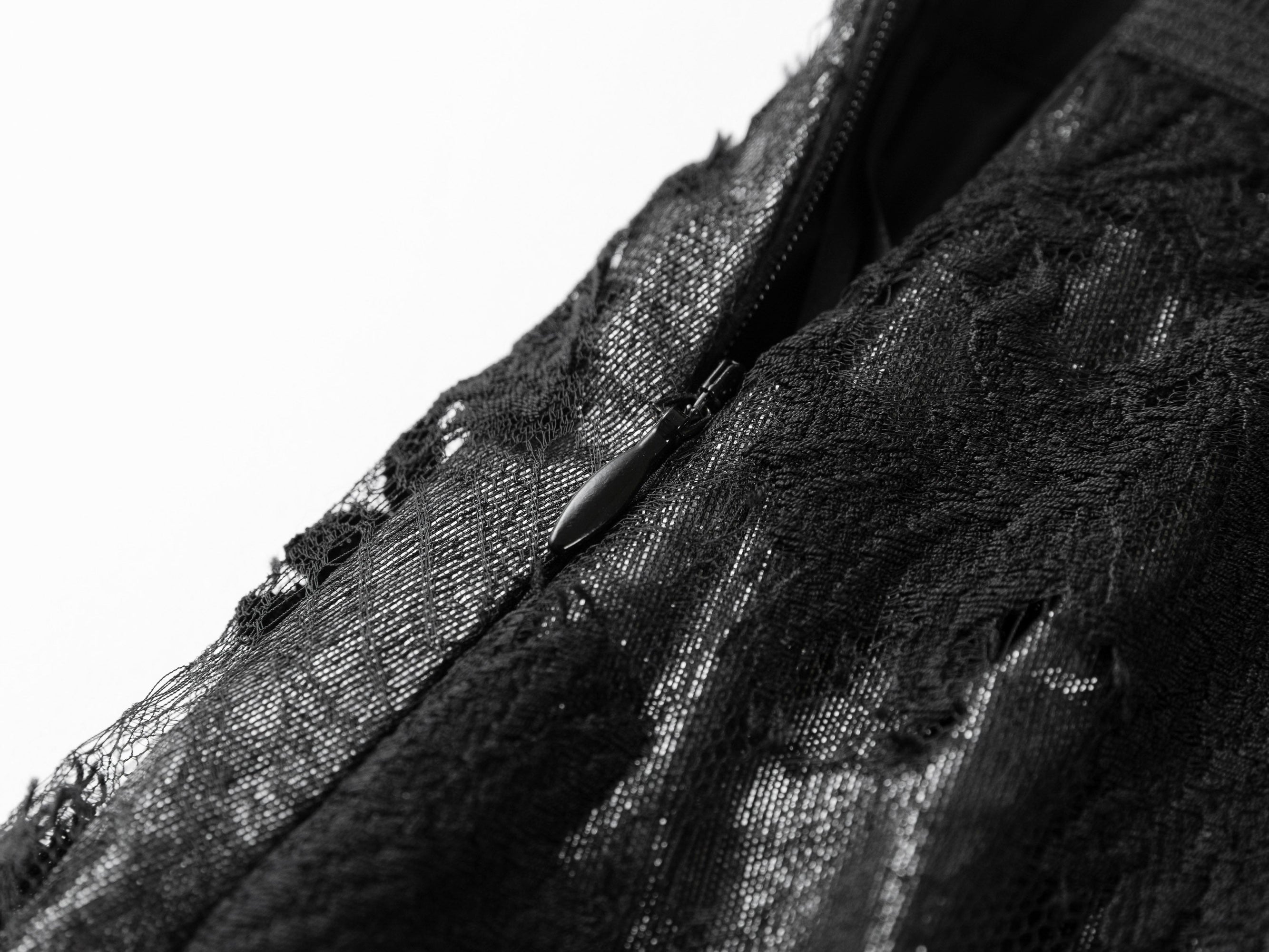Silk Embrpoidered Collar Button-Down Shirt | Black