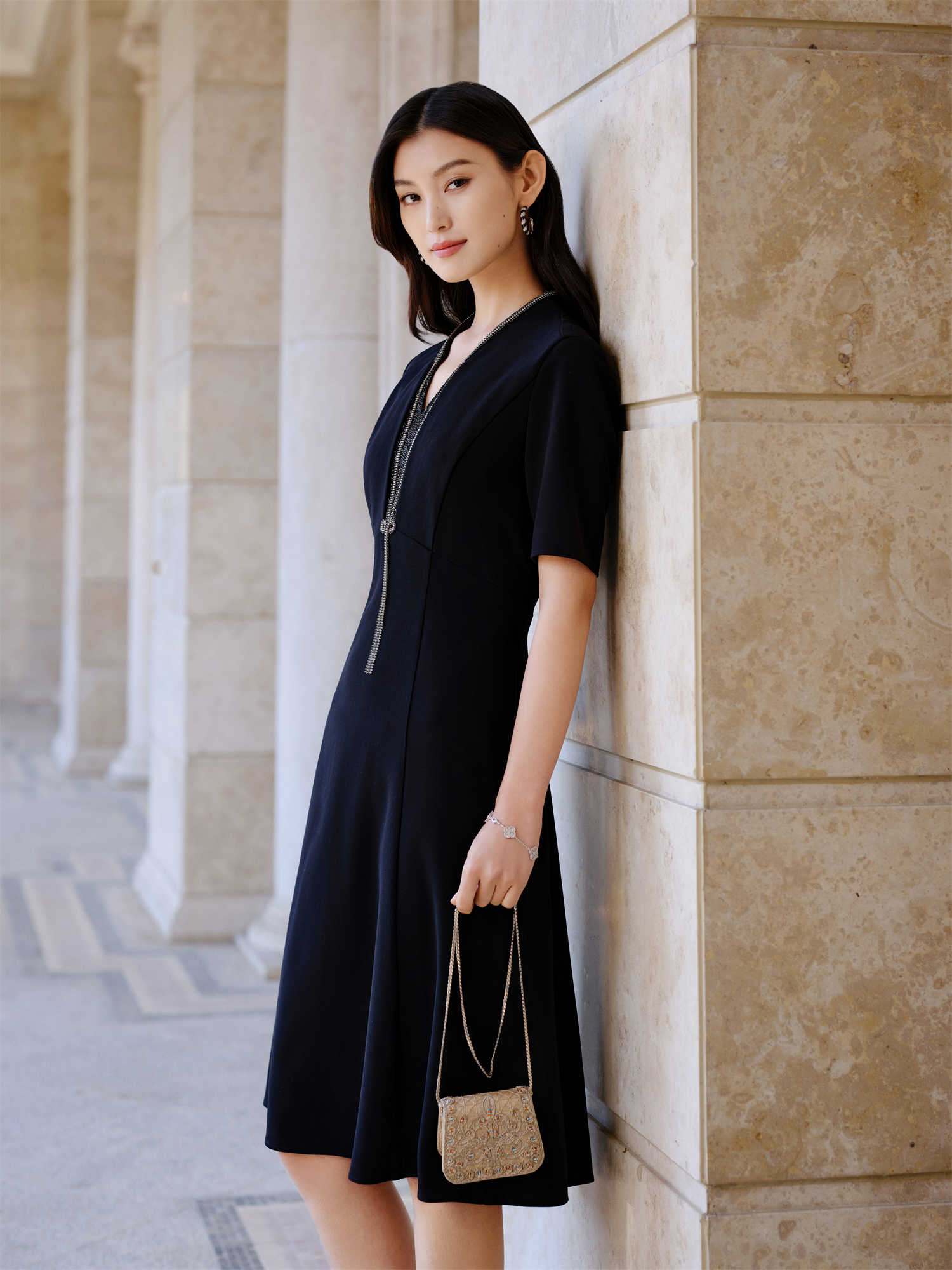 V-neck Umbrella Dress | Black