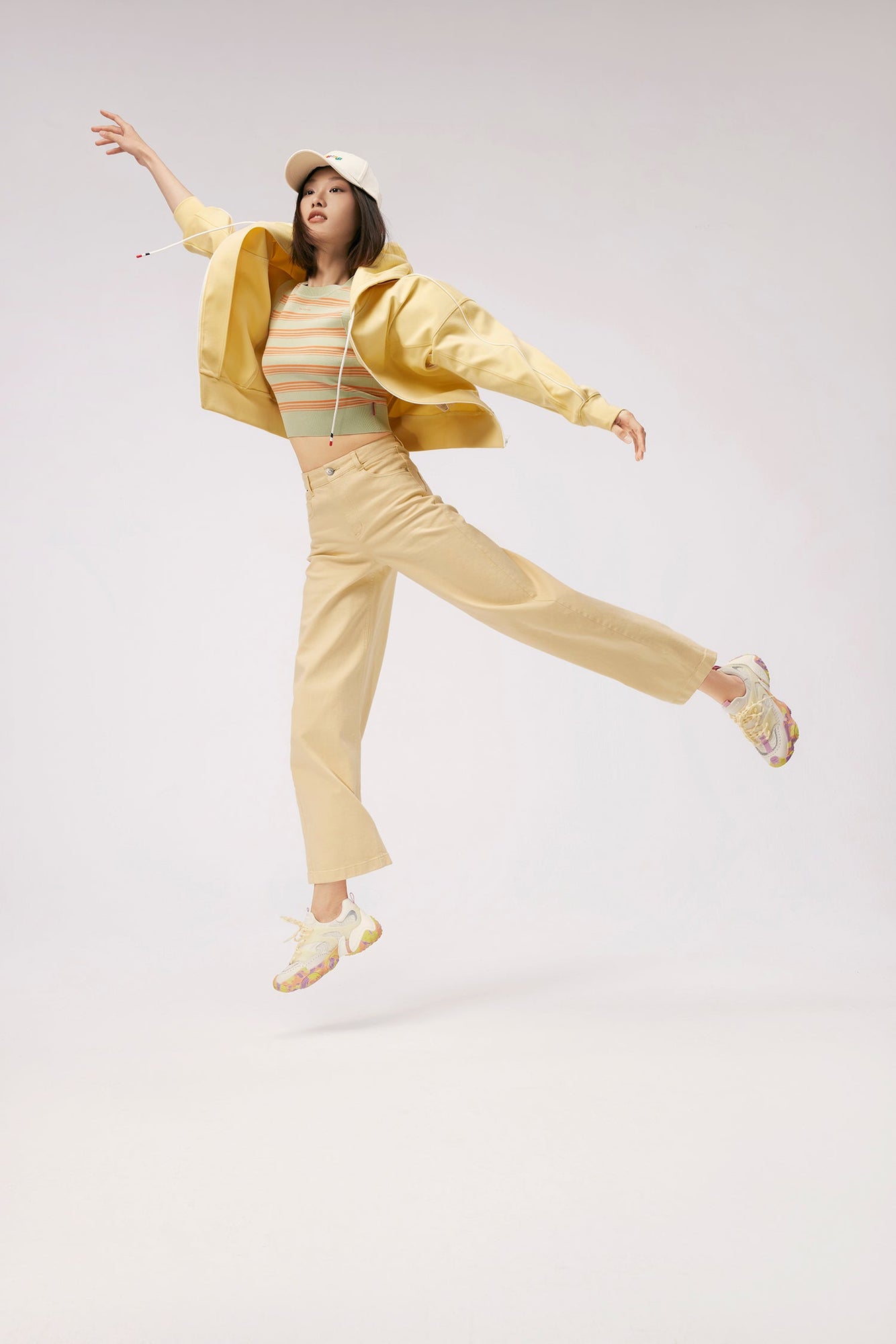 Light Colorful Running Shoes | Beige