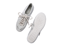 Melissa Motion | White/Grey