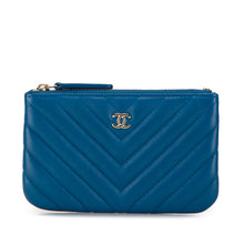 Chanel | Pre-Owned Chevron Lambskin O Case Pouch | Blue