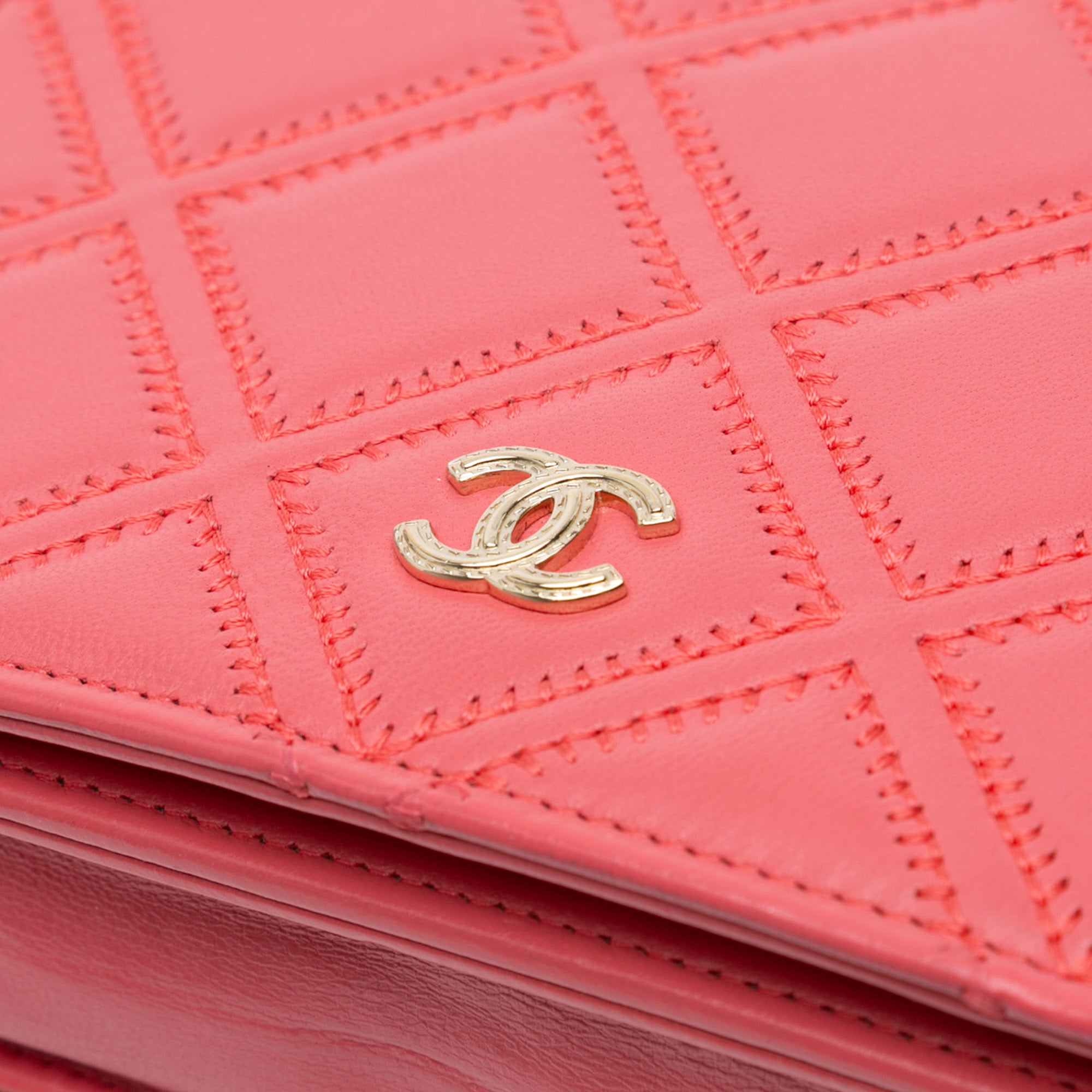 Chanel | Pre-Owned Quilted Lambskin Double Stitch Tassel Wallet On Chain | Pink