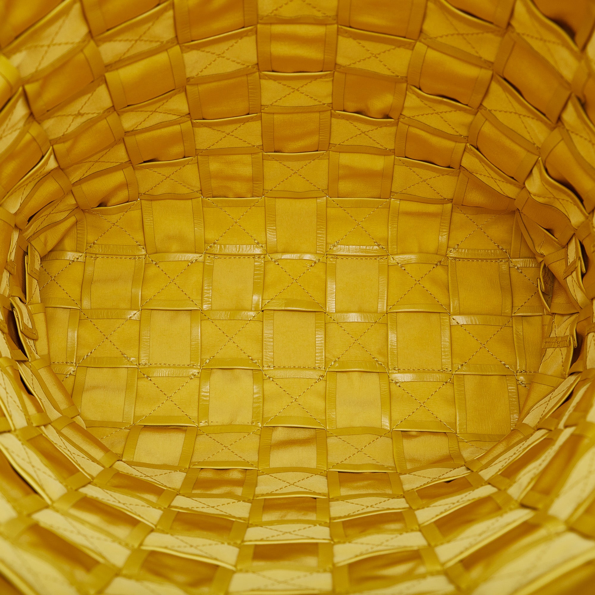 Bottega Veneta | Pre-Owned Nappa Maxi Intrecciato Cassette Tote | Yellow