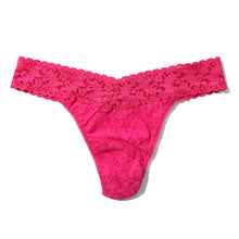 Signature Lace Original Rise Thong | Un-Beet-Able (Pink)