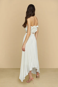 Amur | Averi Scallop Top | Ivory