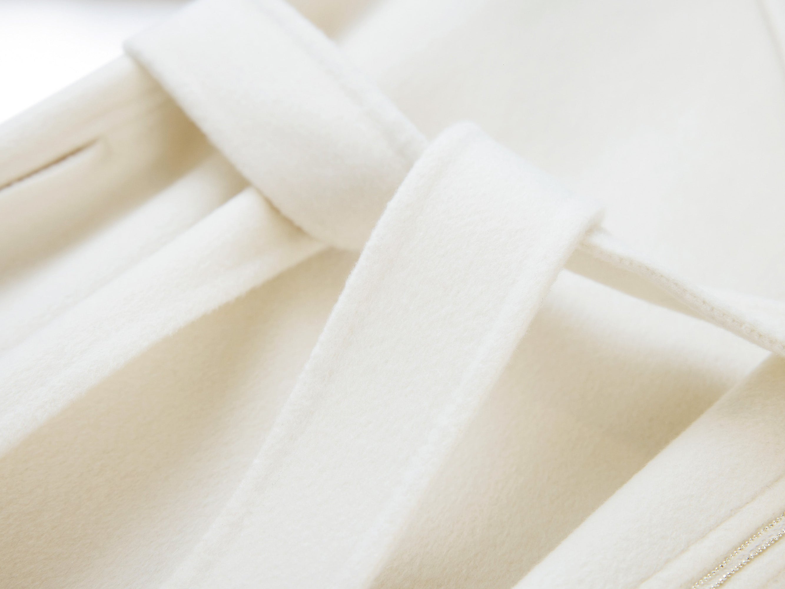 Thin-Strap Cashmere Coat | White