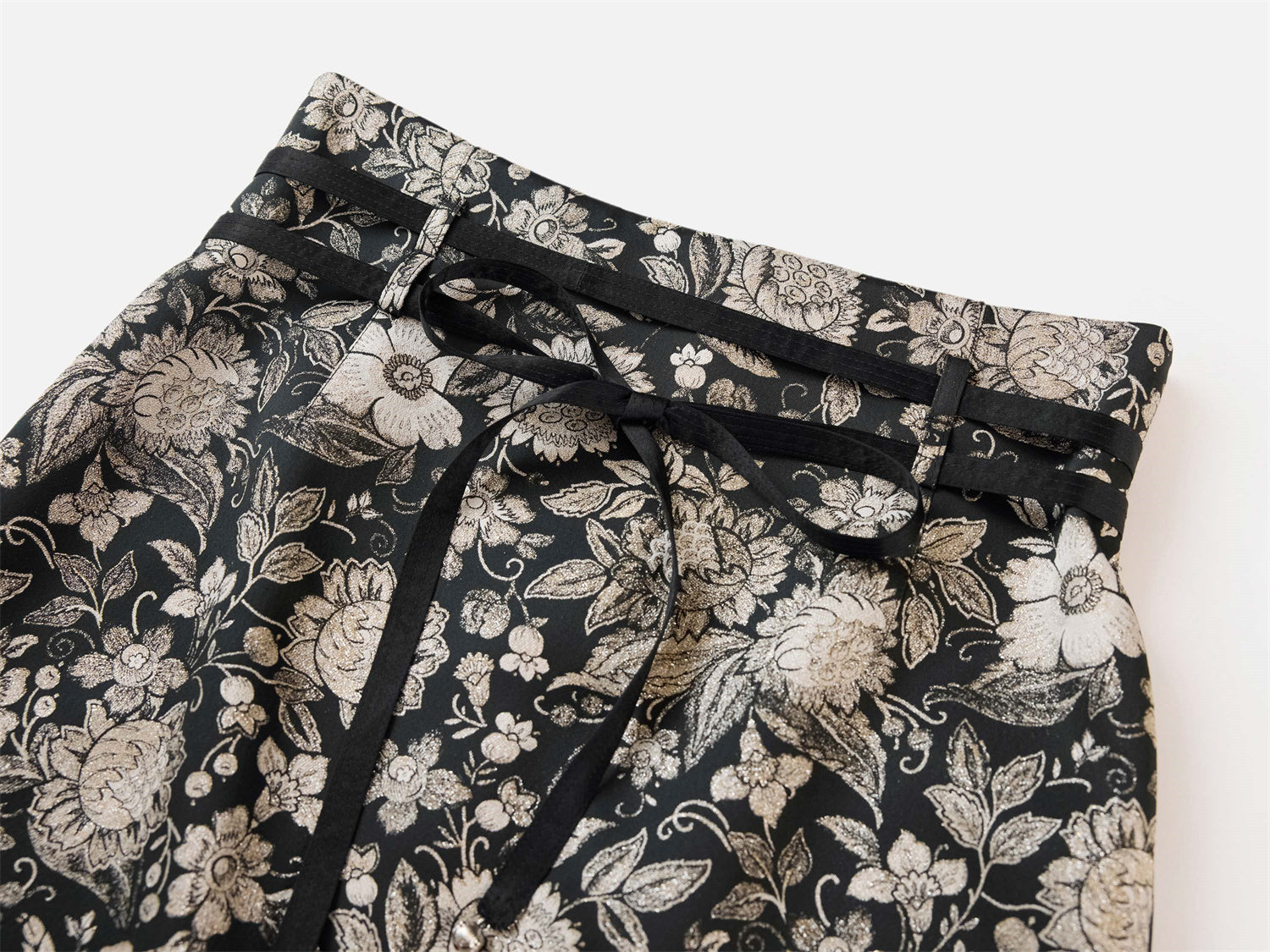 Tie Belt Skirt | Black Floral