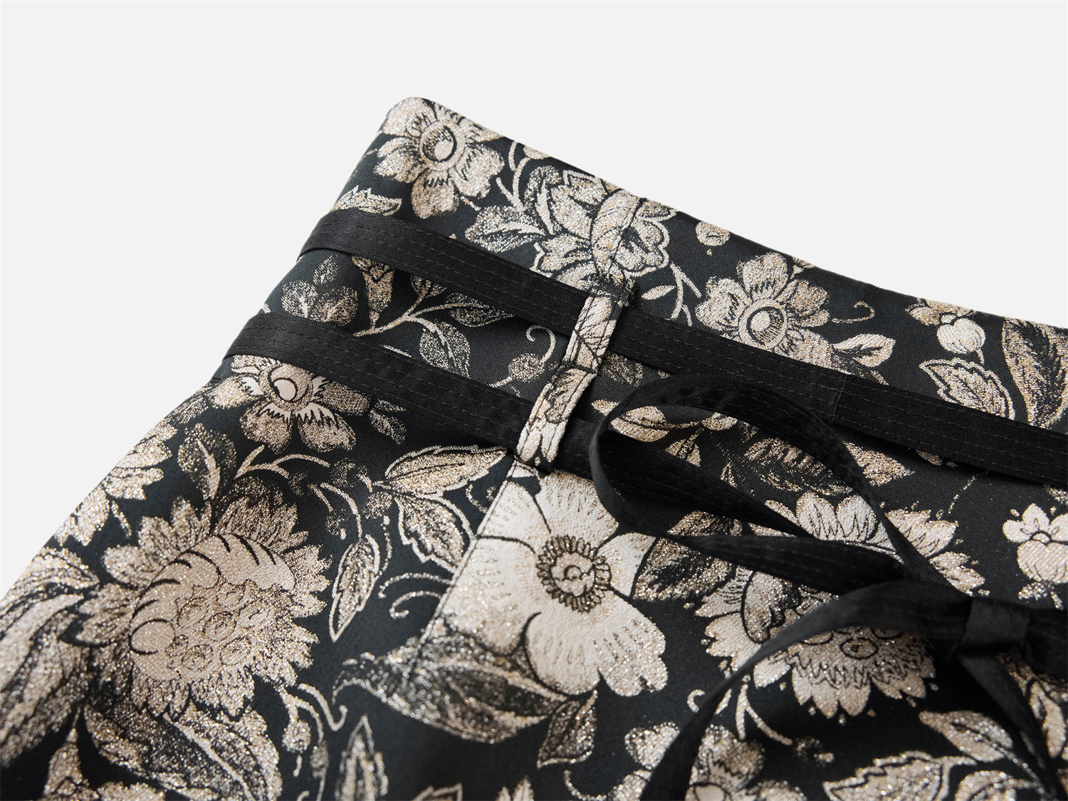 Tie Belt Skirt | Black Floral