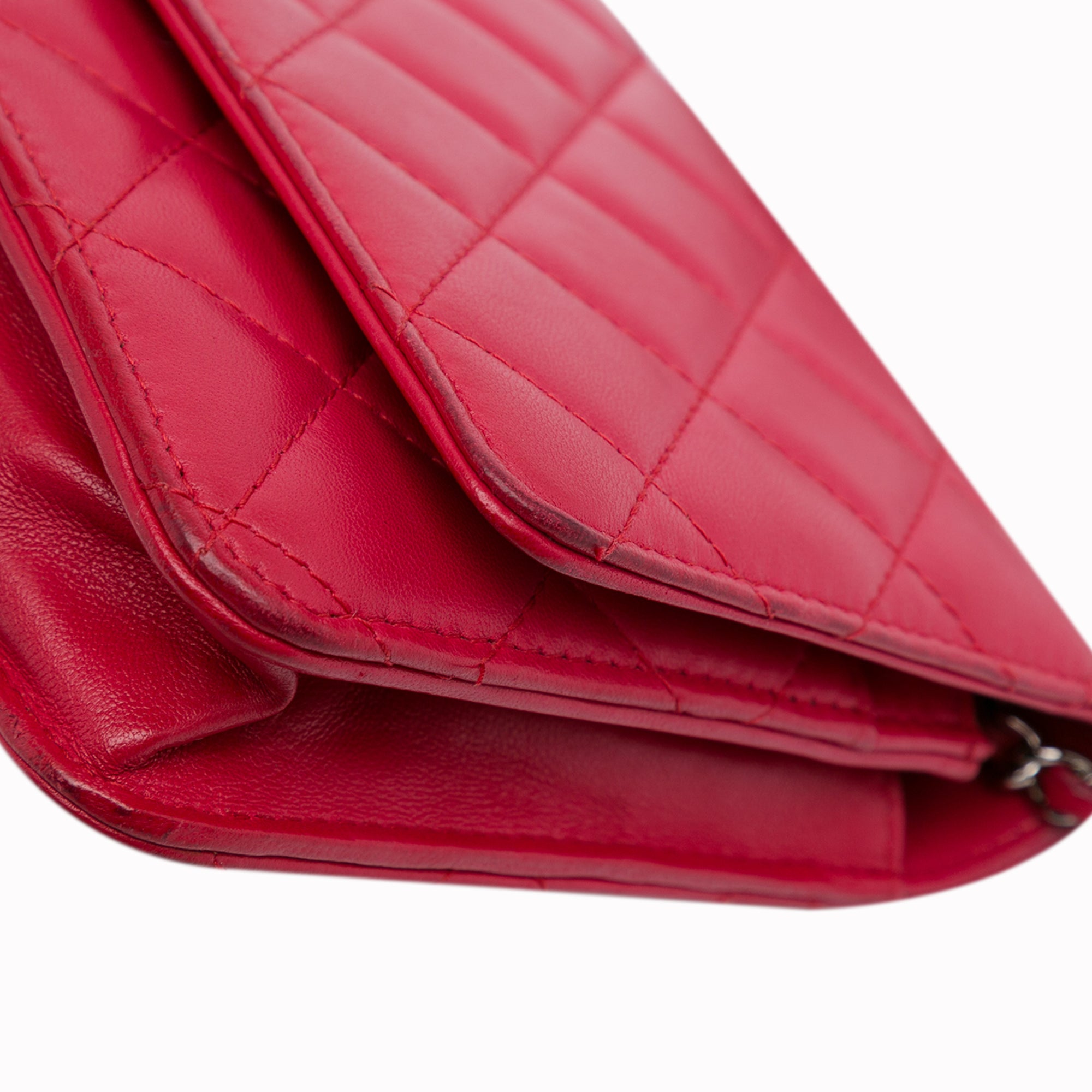 Chanel | Pre-Owned Classic Lambskin Wallet on Chain | Pink/Dark Pink