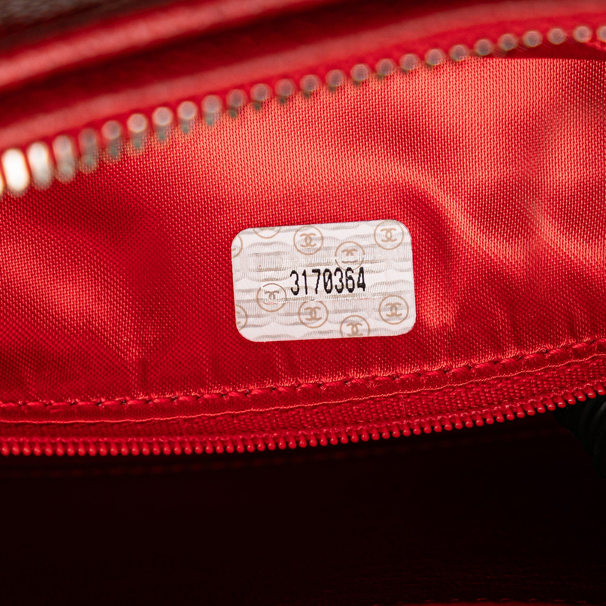 Chanel | Pre-Owned CC Quilted Caviar Chain Camera Bag | Red