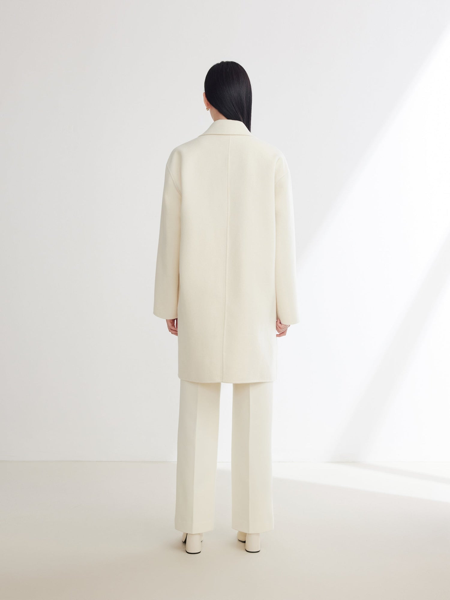 Alashan Cashmere Coat | White