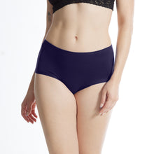 Playstretch Boyshort | Concord Purple