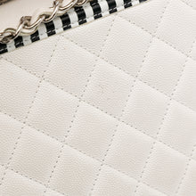 Chanel | Pre-Owned Medium Caviar CC Filigree Vanity Case | White