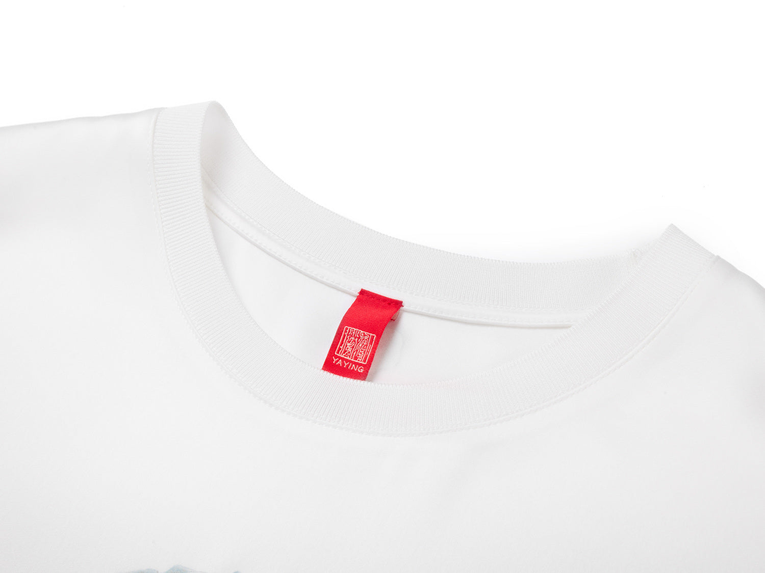 Acetic Acid Straight Shoulder Coat | White