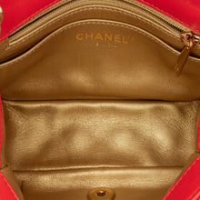 Chanel | Pre-Owned Mini Square Classic Lambskin Pearl Crush Single Flap | Red