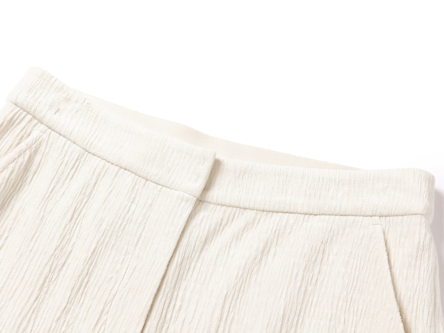 Velvet Pleated Straight Pants | White
