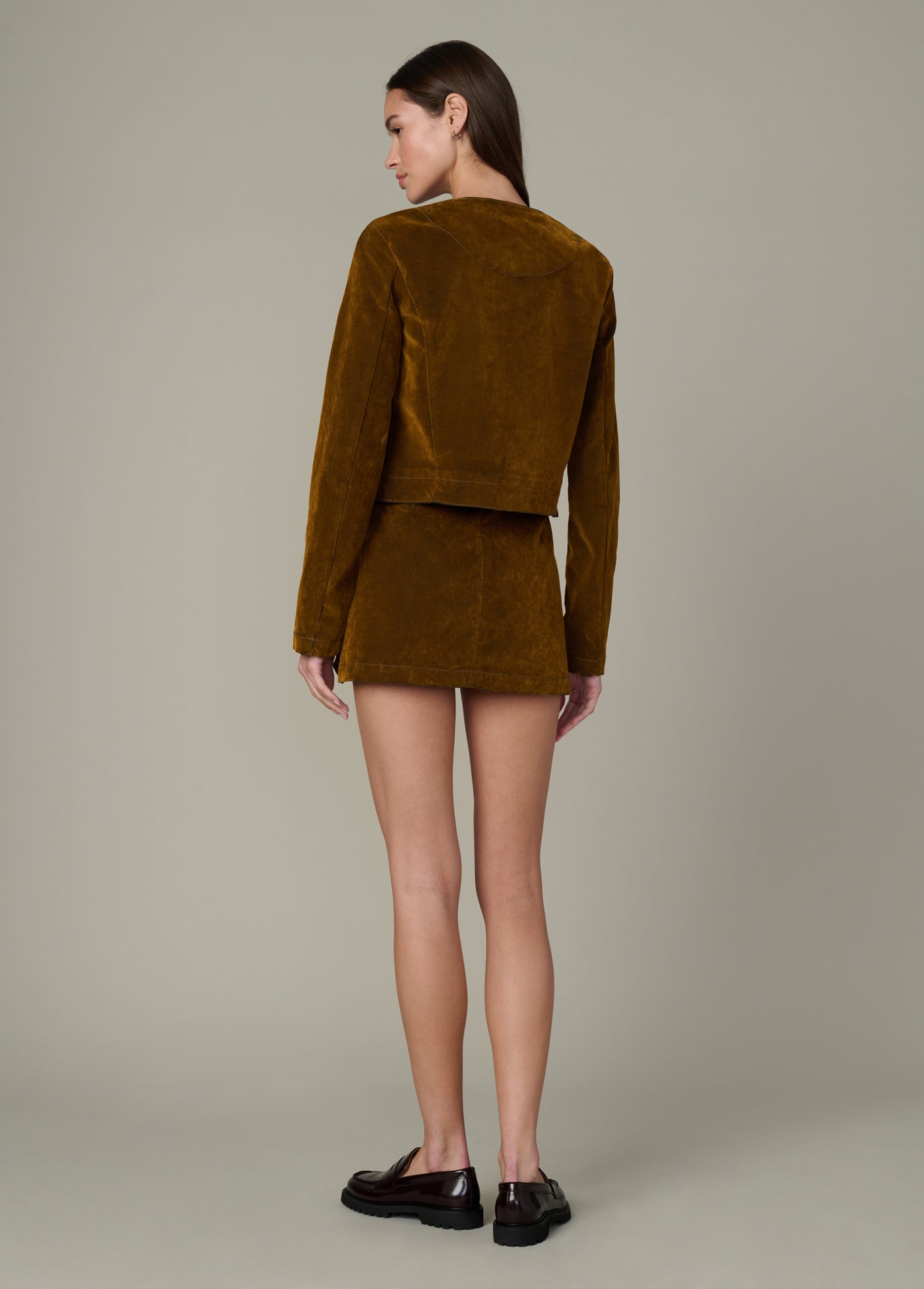 BRONZE BROWN