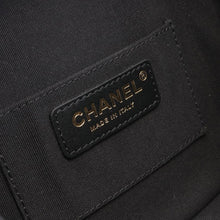 Chanel | Pre-Owned Quilted Lambskin Oval Logo Chain Top Handle Round Clutch on Chain | Black