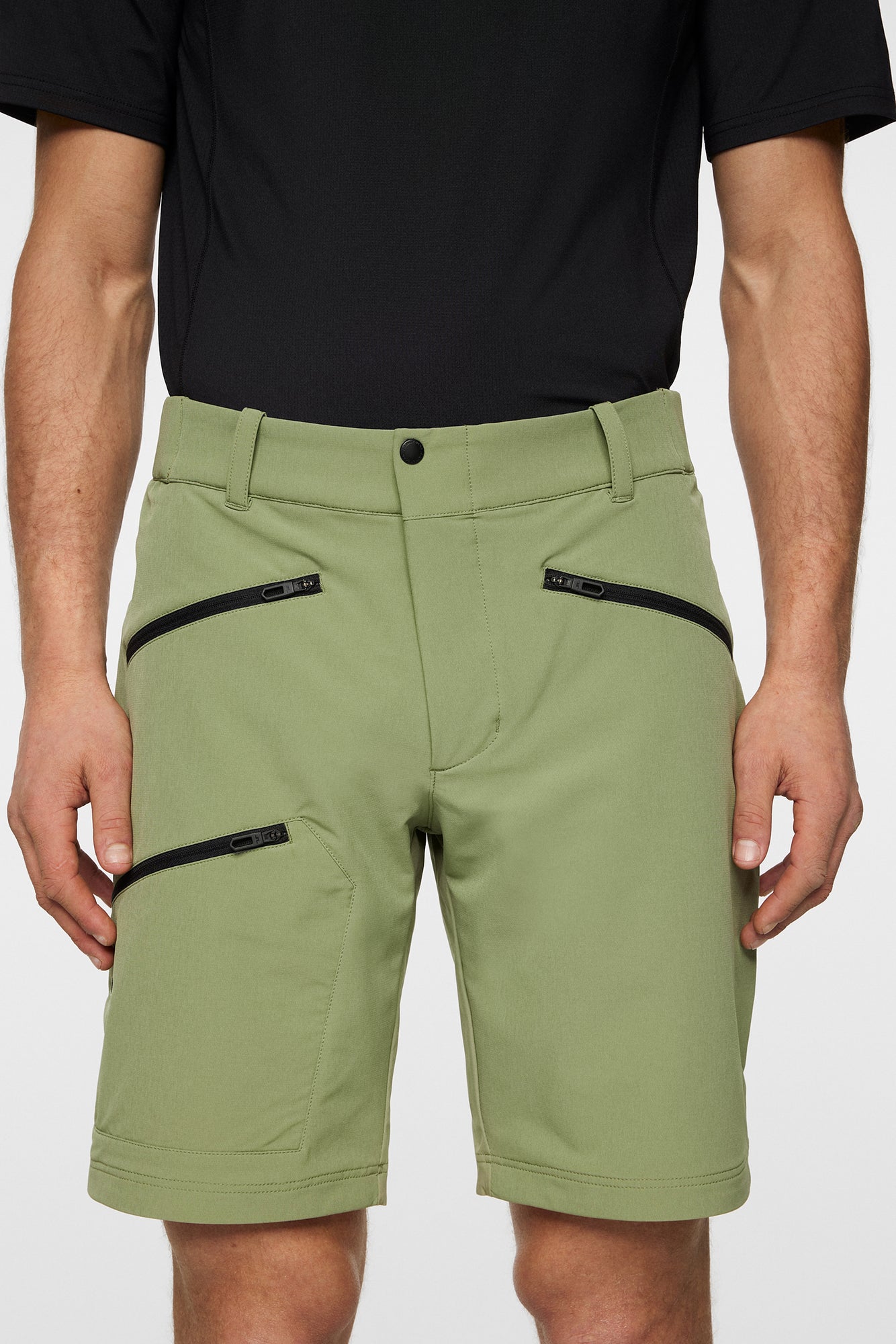 Men | Adrian Softshell Shorts | Oil Green