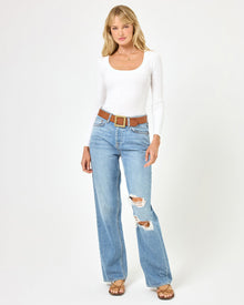 White | Model: Lura (size: S) | Hover