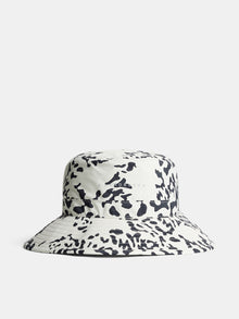 Parker Printed Bucket Hat in Snake Rock Moonbeam M by J.Lindeberg
