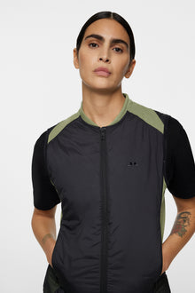 Women | Sanaa Hybrid Vest | Oil Green