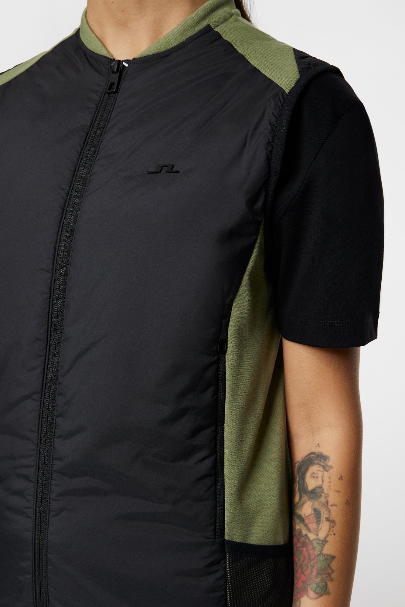 Women | Sanaa Hybrid Vest | Oil Green